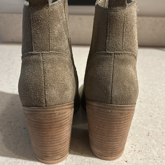 Suede booties - Picture 3 of 5
